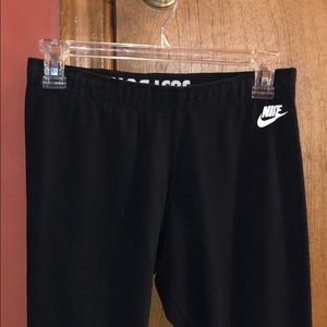 black nike leggings size medium